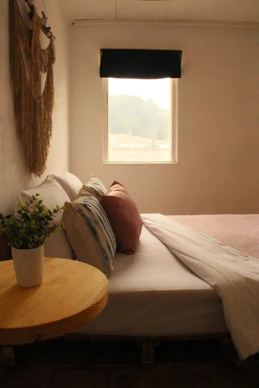 Уютный домик Много дерева