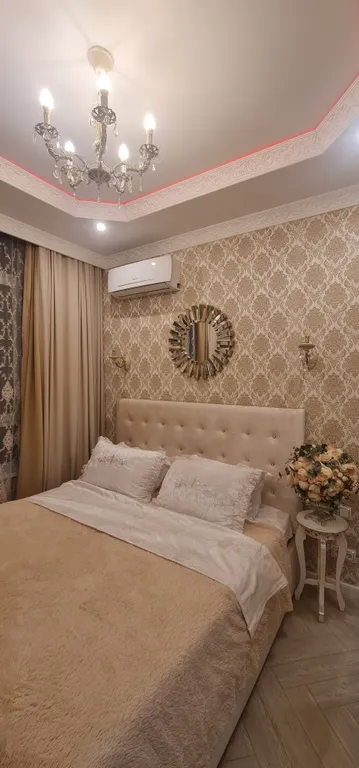 Шикарная 4-комнатная квартира у моря (Royal Apartment on Krymskaya 22)