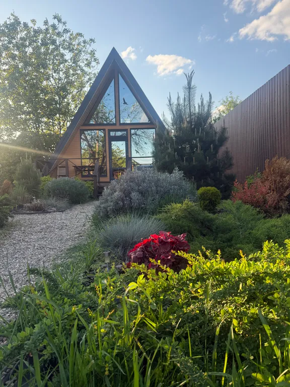 Коттедж Треугольный Дом Луна — аренда посуточно в Яблоновский