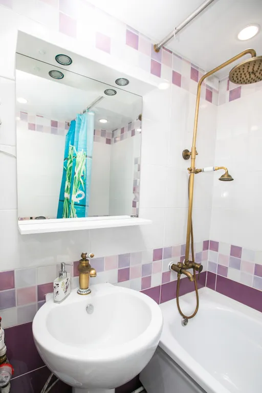 1 комн. с балконом большой кроватью