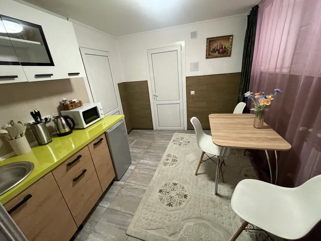 Комфортная 1-комнатная квартира в гостевом доме в самом центре