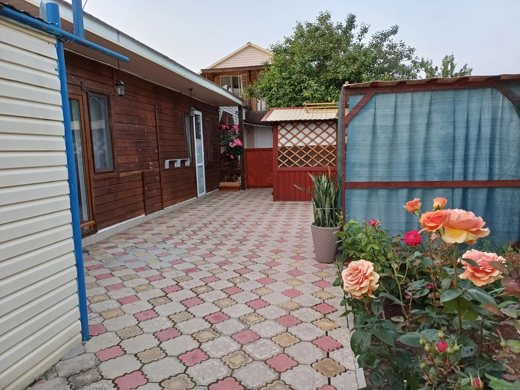 Коттедж Уютный домик в тихом месте — Витязево