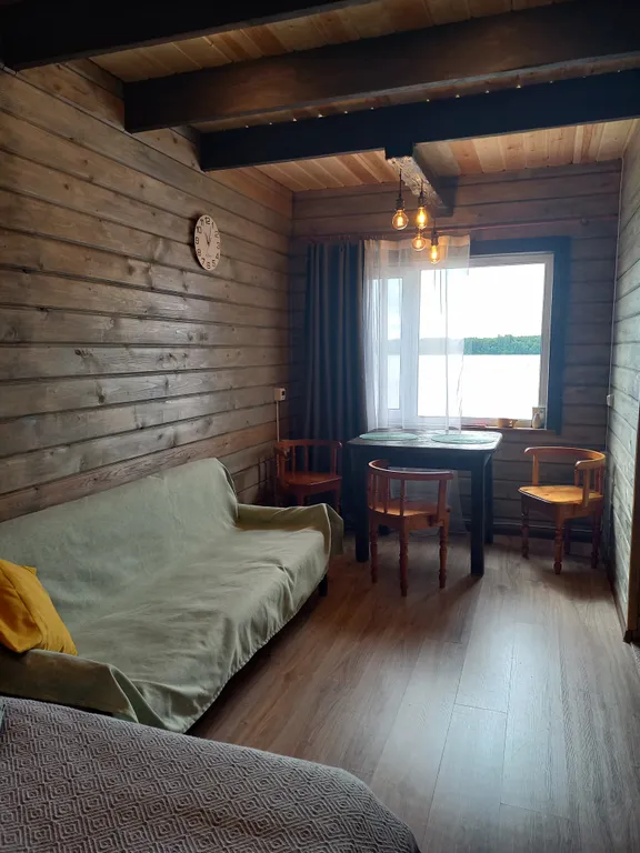 Домик у реки с отличным видом на 2 шлюз Волго Балтийского канала и лес