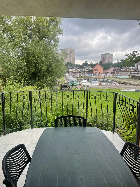 Таунхаус в самом центре, рядом с Рыбной деревней и Кафедральным собором