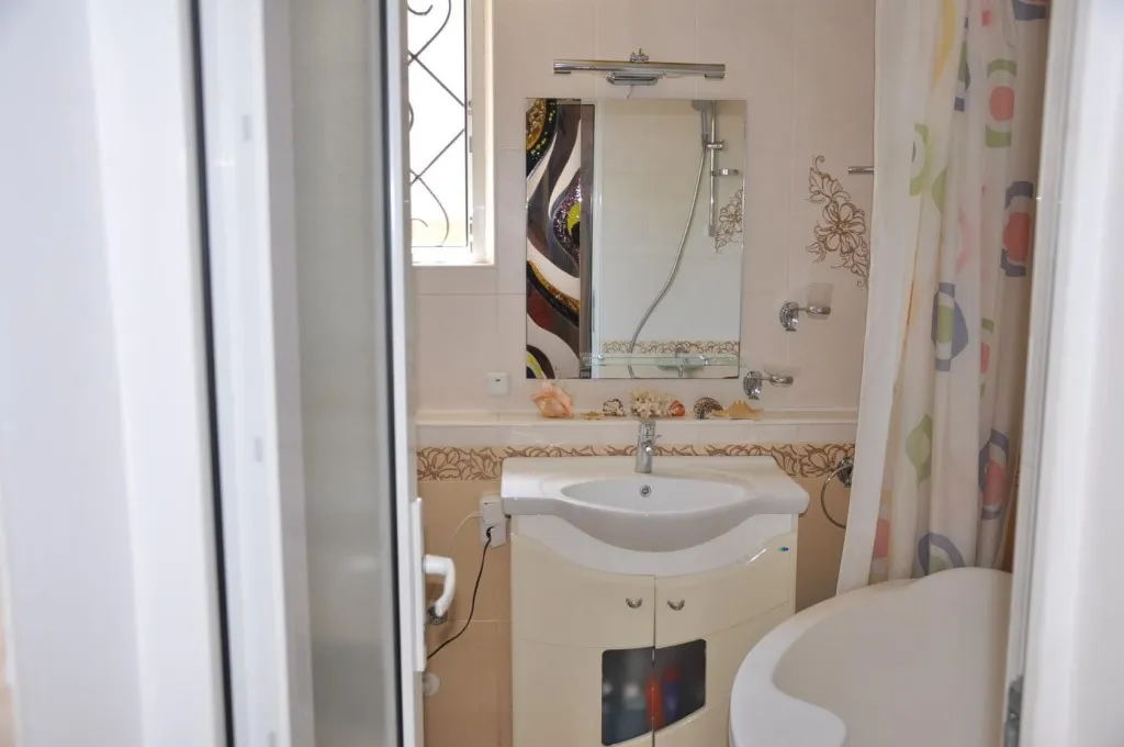 Двухкомнатный частный сектор с двориком возле моря в центре Гурзуфа