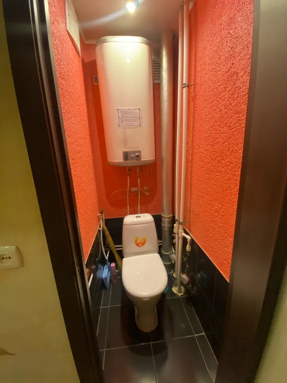 2-х комнатная квартира с балконом в Октябрьском районе. Отчётные док.