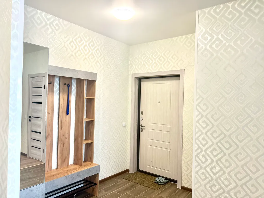 Новая уютная евродвушка с шикарным видом на город и пруд