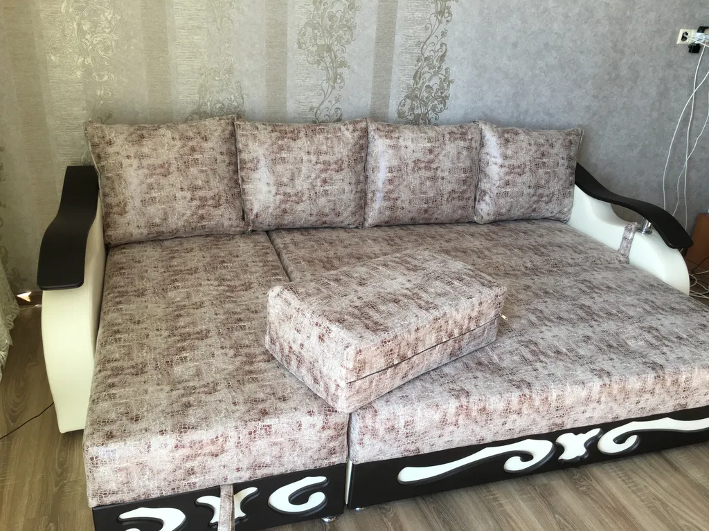 Апартаменты новые с видом на море, горы в новом доме над форосским парк