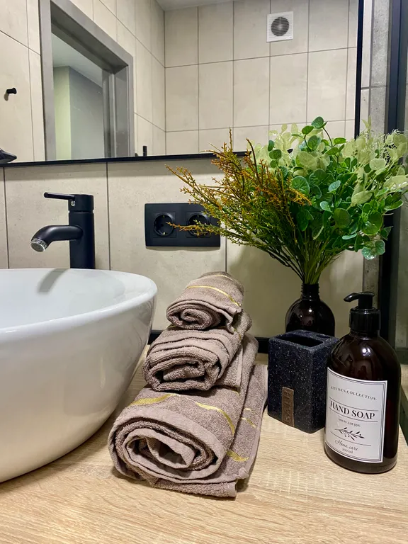 Большая студия в центре на 22 этаже с видом на реку и колесо обозрения