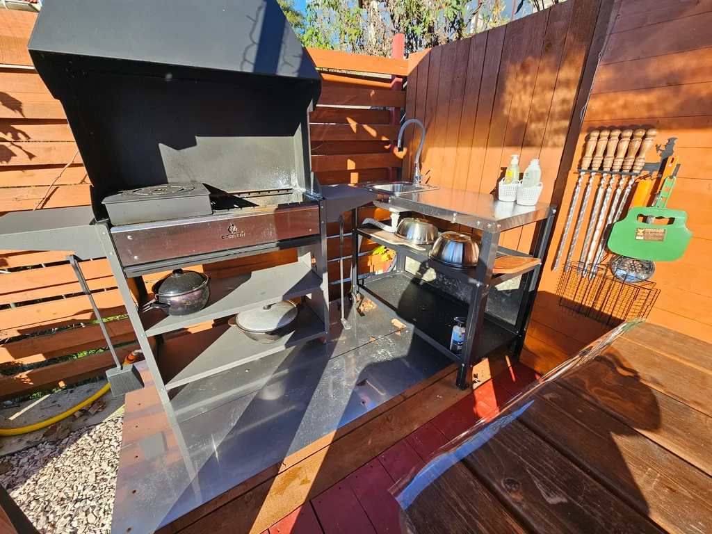 Дом а-фрейм с банным чаном, бассейном, беседкой, парковкой в Сочи