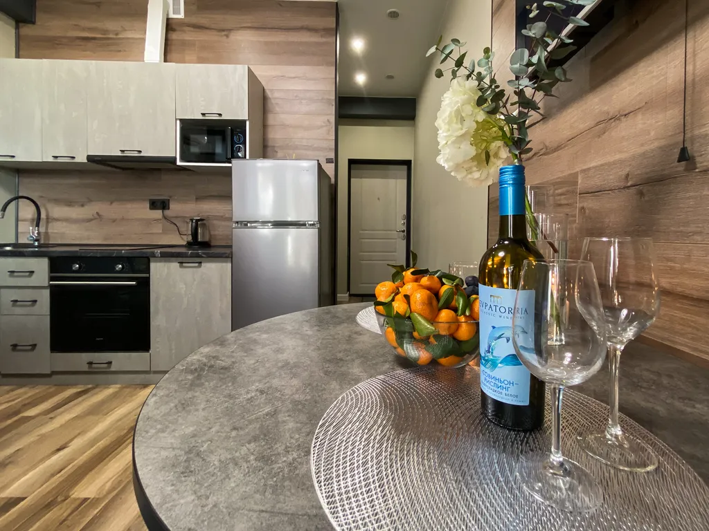 Дизайнерская студия с верандой