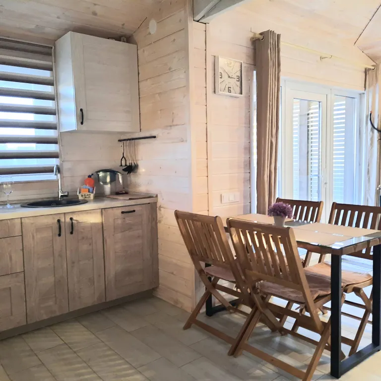 Уютный дом с дровяной баней и камином у Петергофа.