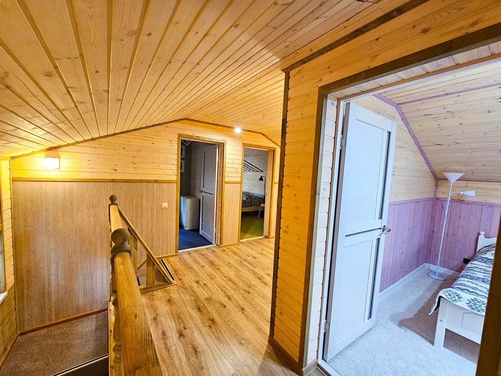 Уютный и просторный коттедж в сосновом бору на берегу озера