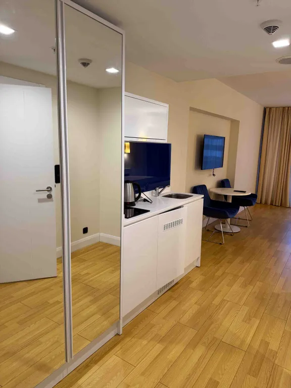 Студия с видом на море и горы