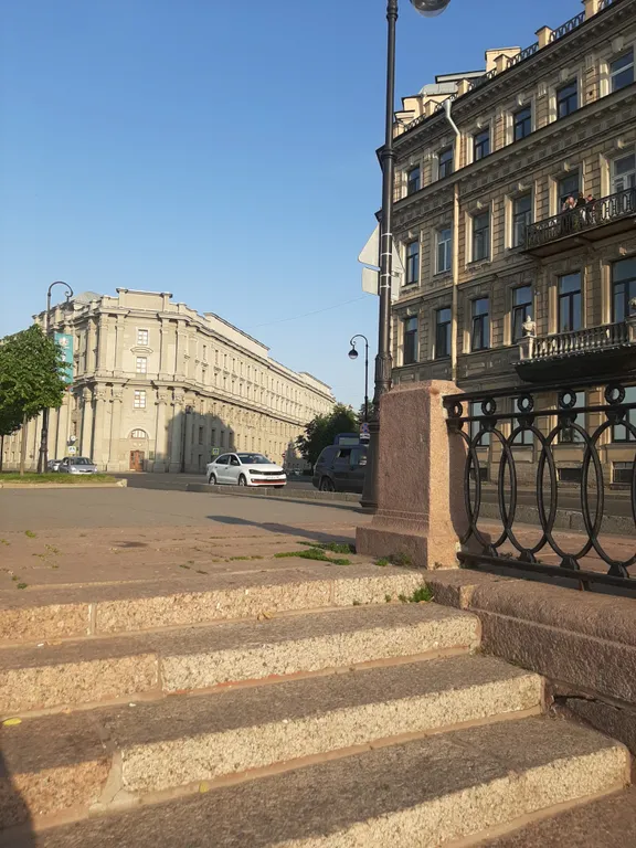 Уютная комната в центре города или Апартамент с видом на море