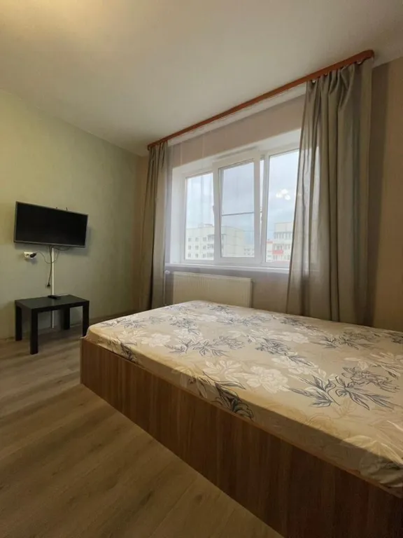 Квартира с 2-мя кроватями, рядом Акрон и Форум