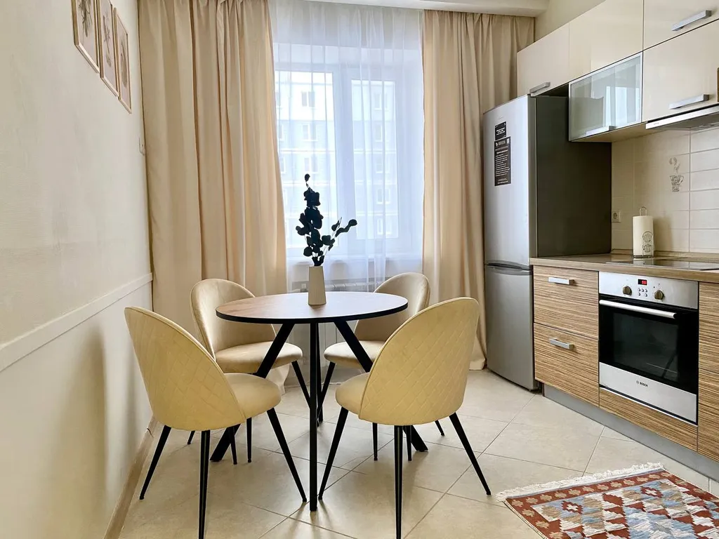 2-к. квартира с современным дизайном в центре от Kravc Group