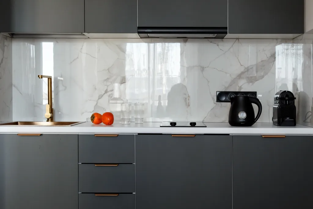 Премьер в центре