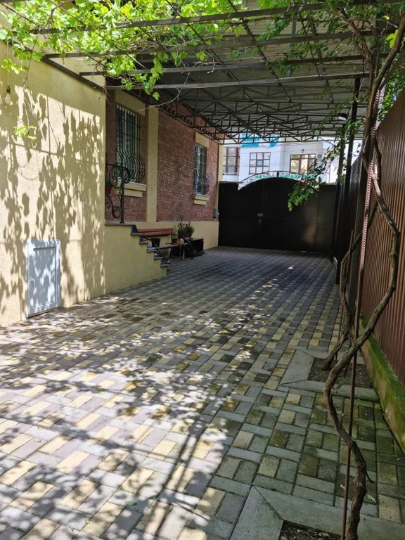 Уютный отдельный дом в центре города