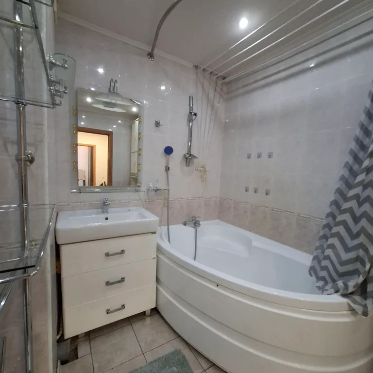 Уютная квартира в спокойном районе — идеальное сочетание комфорта и ую