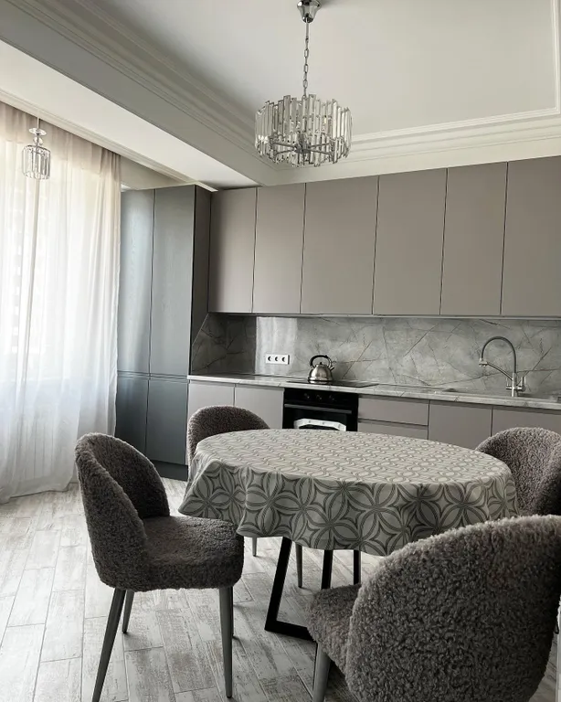 Роскошный апартамент напротив парка