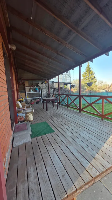 Домик рядом с центром города