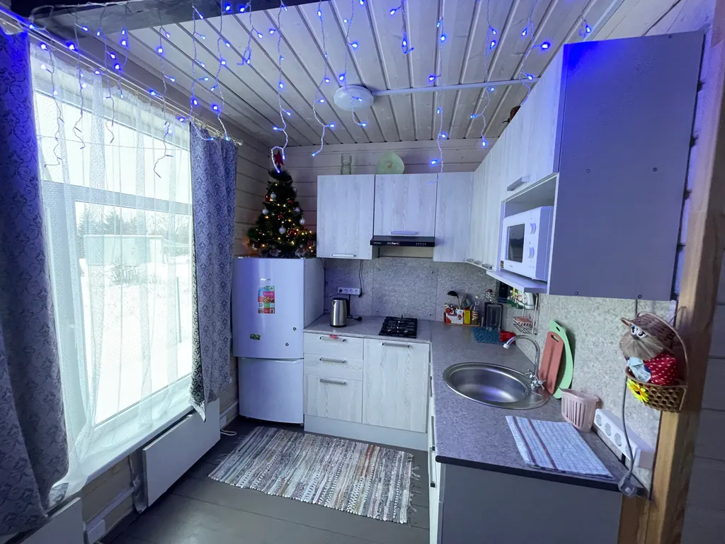 Коттедж Уютный дом с баней и видом на озеро Врево — Луга