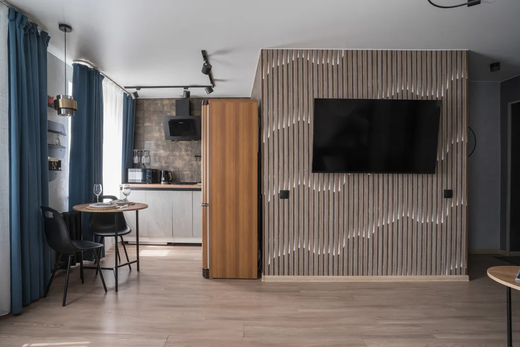 Красивая двухкомнатная квартира формата Евро рядом с набережной пруда