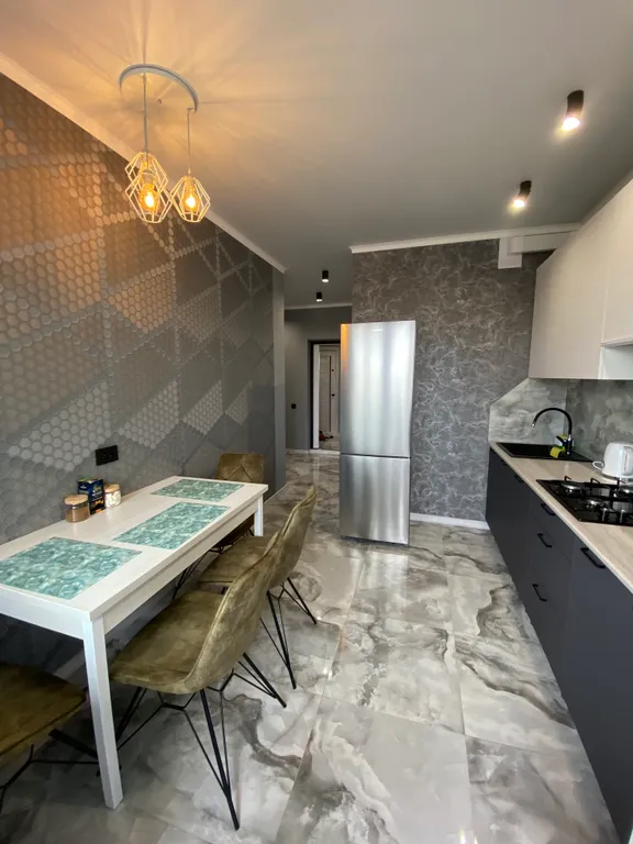 Уютная квартира рядом с аэропортом с видом на горы