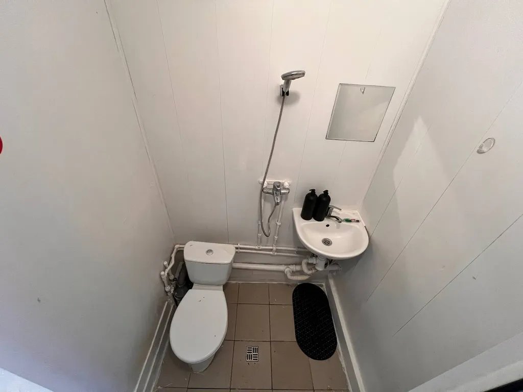 Мини - студия  эконом в центре  города