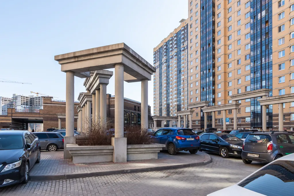 Евродвушка у метро Парнас для 5 || Сатин Хоум апарт