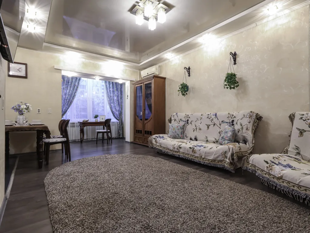 Квартира Просторная квартира возле театра Оперы и Балета — Астрахань