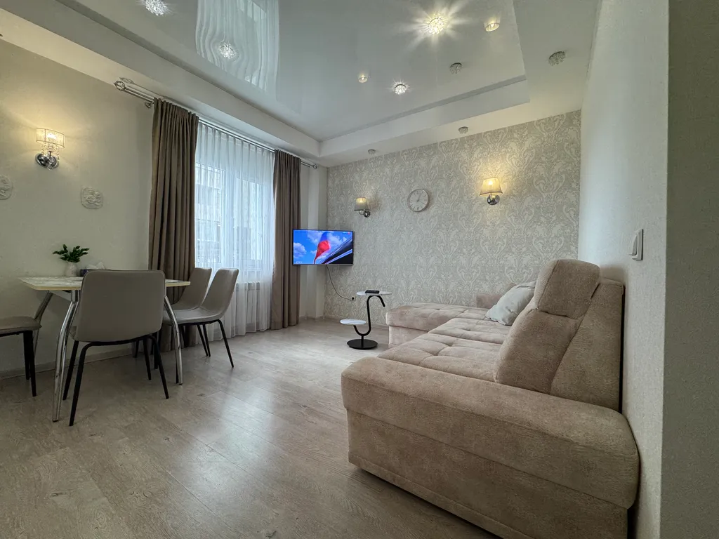 Ухоженная квартира в 7 минутах на авто от Горного Воздуха и площади Победы