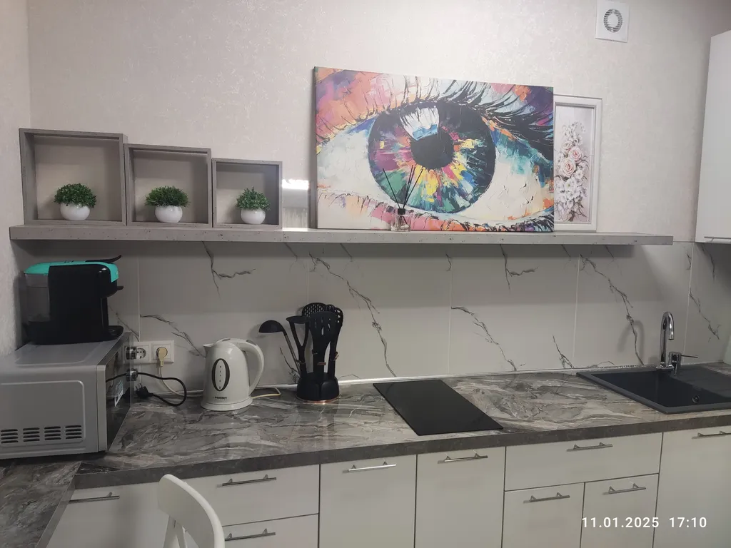 Милая новая студия с кофемашиной