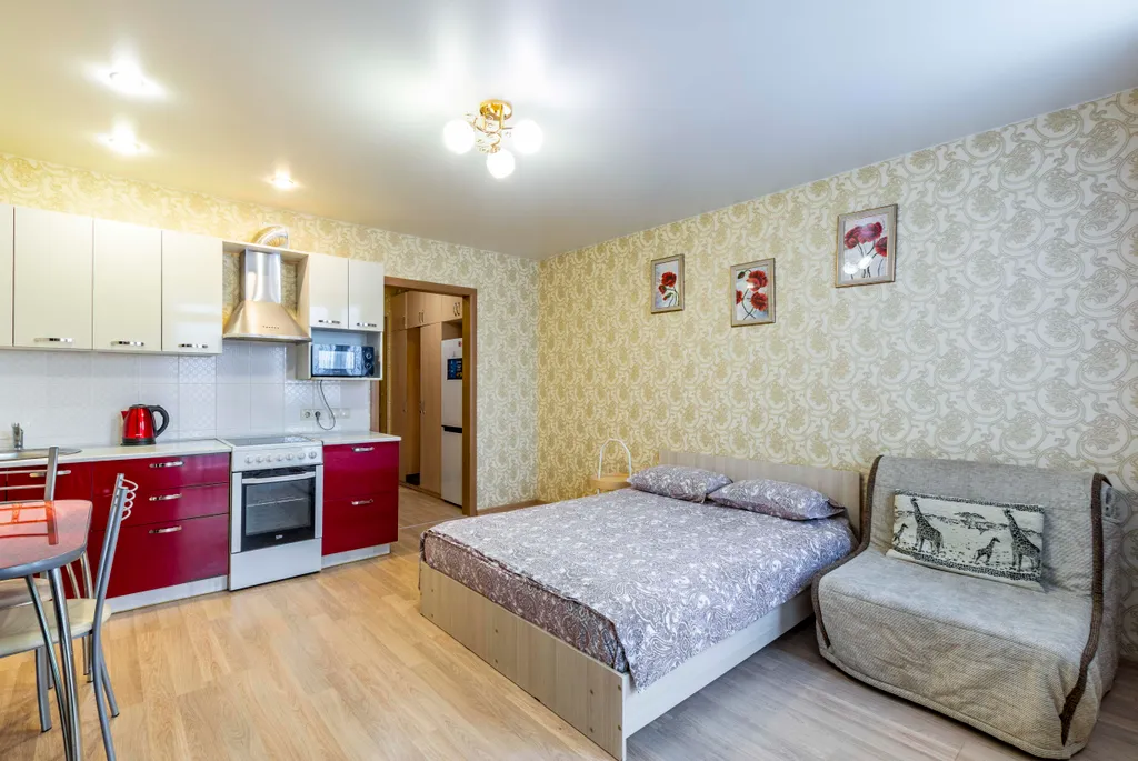 Квартира-студия с балконом для командированных и отдыха