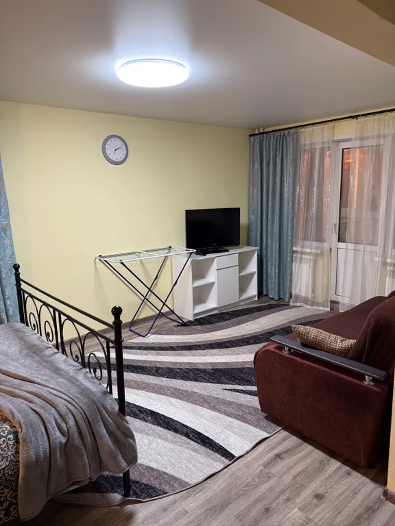 Чистенькая, уютная, солнечная, однокомнатная квартира в центре города