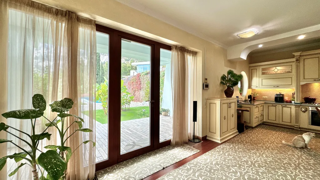 Коттедж Вилла возле Царской тропы в Нижней Ореанде — Ореанда