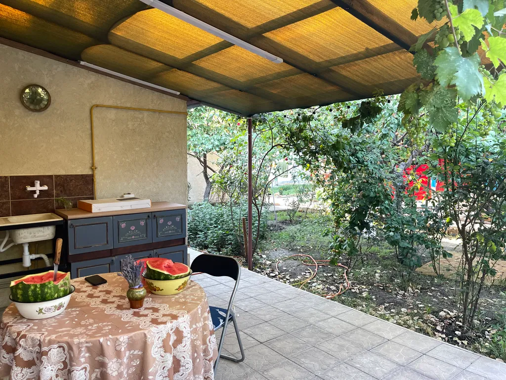 Частный дом.Участок 5 соток.Без соседей.В пешей доступности от моря