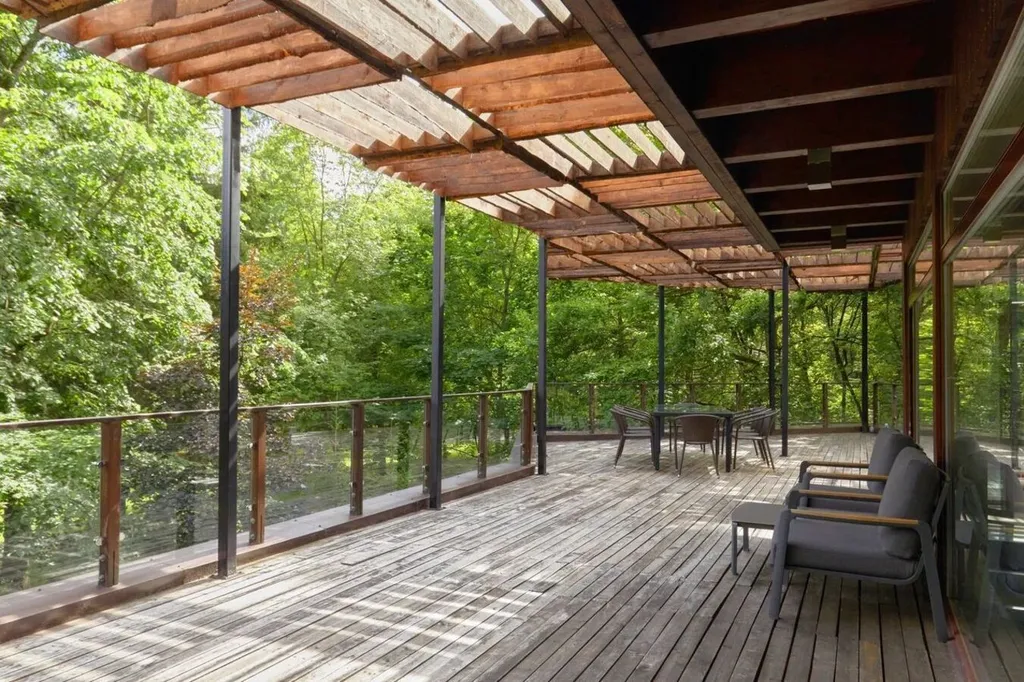 Коттедж 5-комнатный Дом — Москва