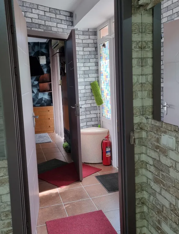 Двухкомнатные, раздельные апартаменты в центре с отдельным входом