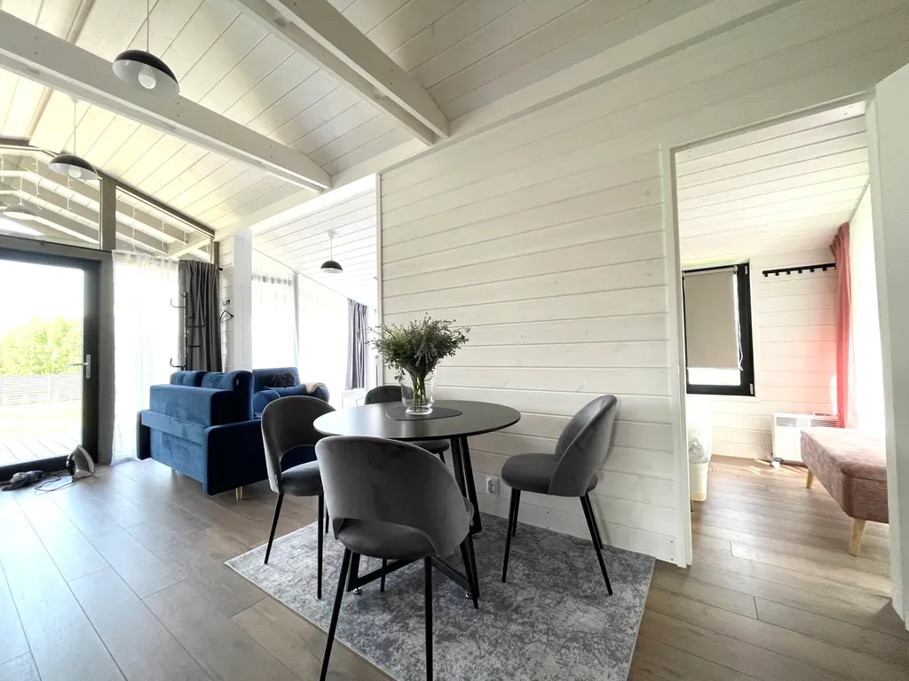 Домик с видом на реку