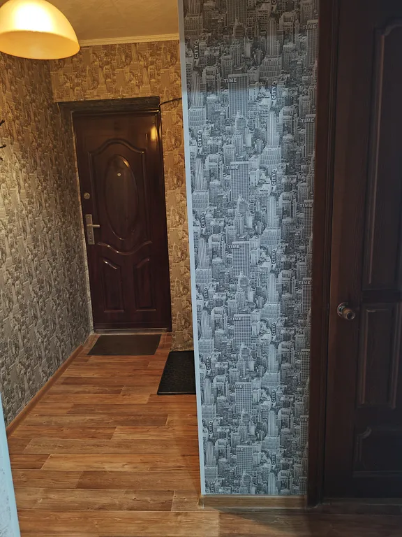 Квартира 1-комнатная Квартира — Артёмовский