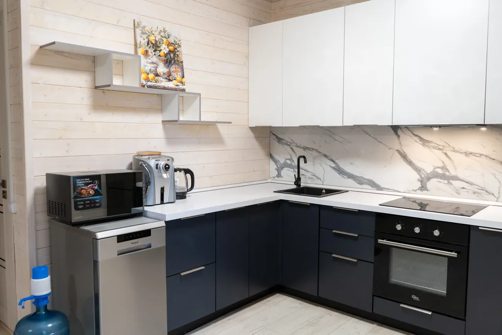 Уютный дом в лесу