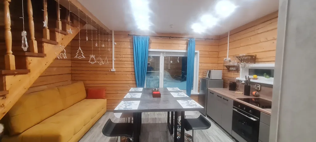 Коттедж ХоббитГеш уютный дом из бруса — Шерегеш