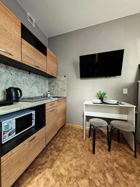 Студия возле ж/д