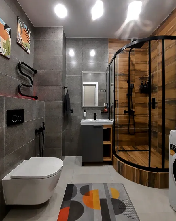 Уютная евродвушка в центре — до 4 гостей, Wi‑Fi, закрытая парковка.