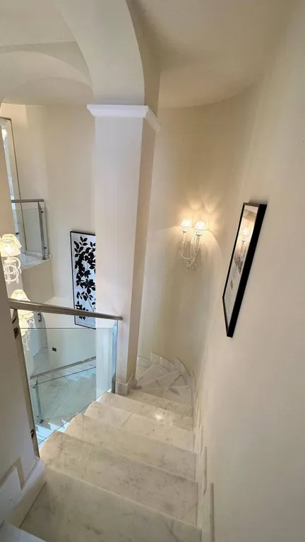 Уютная Семейная Вилла с открытым бассейном