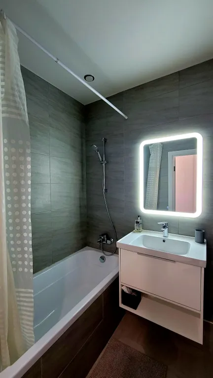 Уютная квартира с камином в новом доме