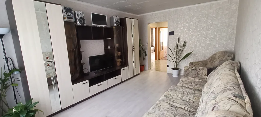 Трехкомнатная квартира в центре города Нягань