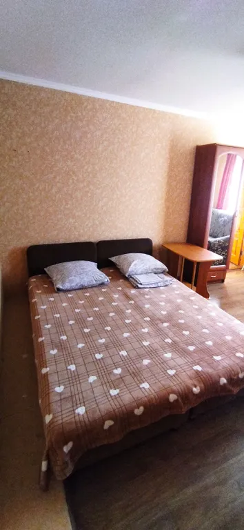 Квартира Четырёхместный двухкомнатный номер на берегу моря — аренда посуточно в Бердянск